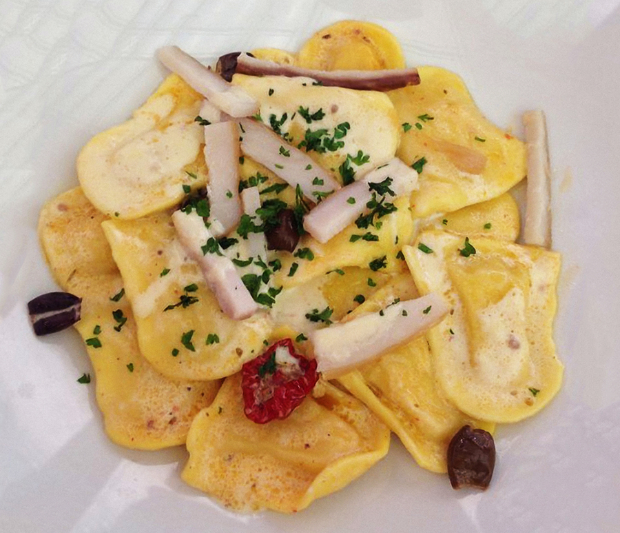 ../Images/SUN,MEI-LING.Monaco.Brasserie du Cafe de Paris Monte-Carlo (13).jpg